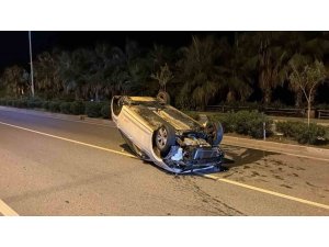 ALANYA’DA OTOMOBİL TAKLA ATTI: 2 YARALI