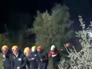 KANYONDA KAYBOLAN İHH GÖNÜLLÜLERİ KURTARILDI