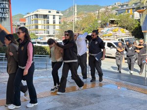 15 MİLYON AVROLUK SENET İMZALATMA İDDİASINA 6 TUTUKLAMA