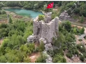 ASIRLARA MEYDAN OKUYAN SESSİZ TANIK: 16 ASIRLIK HAŞTIRIN KALESİ GEÇMİŞİN İZLERİNİ GÜNÜMÜZE TAŞIYOR