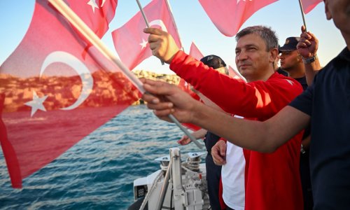 KAHRAMANLAR, KAŞ'TA DÜZENLENEN YÜRÜYÜŞLE ANILDI