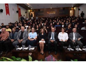 ÖĞRENCİLER, SANAYİ SEKTÖRÜ VE KARİYER FIRSATLARI HAKKINDA BİLGİLENDİRİLDİ