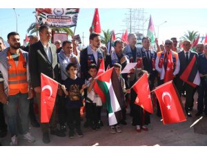 ALANYA’DA BİNLERCE KİŞİ ’GAZZE’ İÇİN YÜRÜDÜ