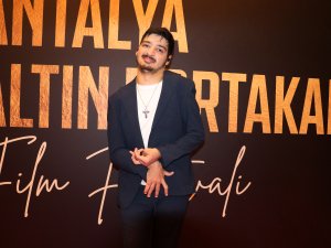YÜZDE 90 ENGELLİ YÖNETMENİN HEDEFİ HOLLYWOOD