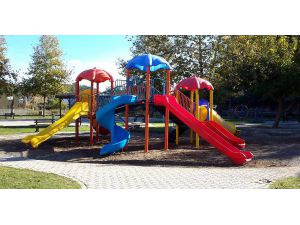 Kemer'de parklar yenileniyor