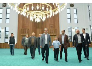 Hacı Şefik Çetin Camii ibadete açıldı