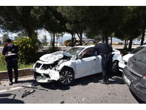 Antalya'da kaza: 3 yaralı