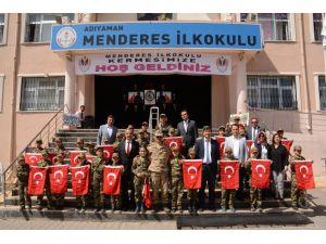 Menderes İlkokulu Mehmetçik Vakfı yararına kermes düzenledi