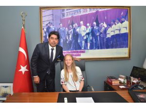 Foça’nın küçük başkanı koltuğuna oturdu
