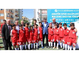 Büyükşehir'den amatör spor kulüplerine yardım