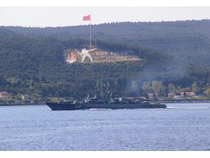 Rus savaş gemileri Çanakkale Boğazı’ndan aynı anda geçti