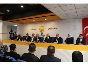 Bakan Gül ve Arslan AK Parti İl Başkanlığını ziyaret etti