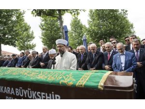 Hayatını kaybeden eski Bakan Cevat Ayhan için cenaze namazı kılındı