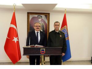 "Aradığınız vali ben değilim paşam"...