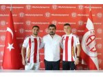 Antalyaspor’da Petrusenko ve Abdurrahim için imza töreni düzenlendi