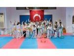 Kemer Belediye karate takımı kuşak atladı