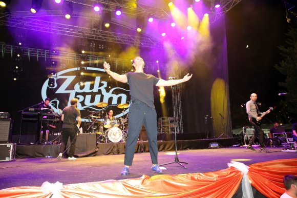 Finike Portakal Festivali Zakkum konseri ile devam etti