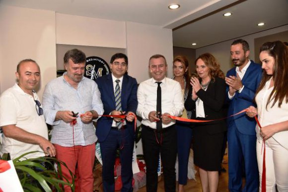 Antalya'nın ilk 'arabuluculuk' ofisi açıldı