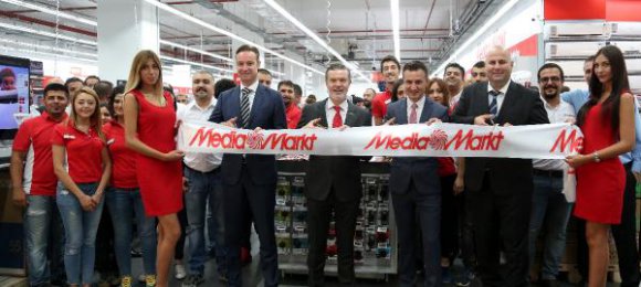 Media Markt'ın 50'nci mağazası Antalya'da açıldı