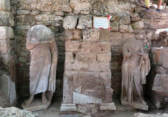 Side'de bulunan Roma dönemi heykelleri restore ediliyor