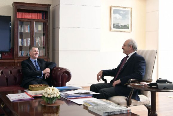 İngiltere’nin Ankara Büyükelçisi Moore’dan Kılıçdaroğlu’na veda ziyareti