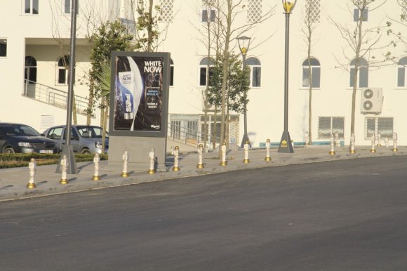 Sultanbeyli’de billboardlar yenileniyor