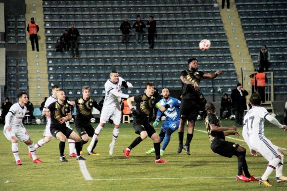 Ziraat Türkiye Kupası: Osmanlıspor: 0 - Beşiktaş: 0 (İlk yarı)