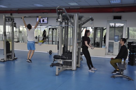 Eü Sağlıklı Yaşam Salonu 500 Kişiye Hizmet Veriyor