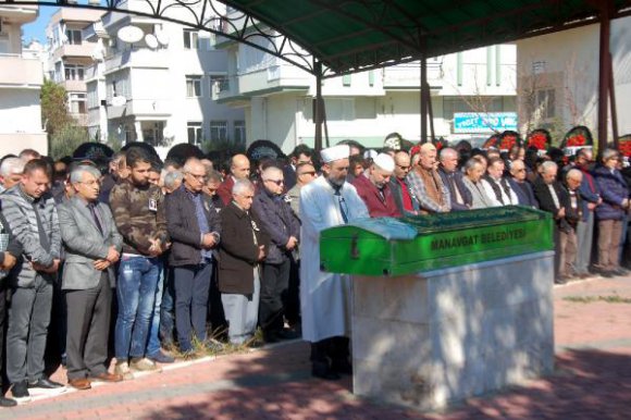 Arnavutluk kralının kuzeni Manavgat'ta defnedildi