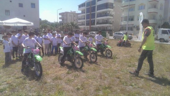 Umurbey Belediyesi’nden ’Güvenli Motosiklet Eğitimi’ Projesi