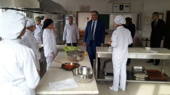 İl Milli Eğitim Müdürü Tevke’den Okul Ziyaretleri
