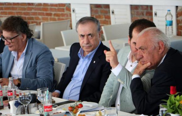 Galatasaray Başkanı Mustafa Cengiz'in konuşmama totemi