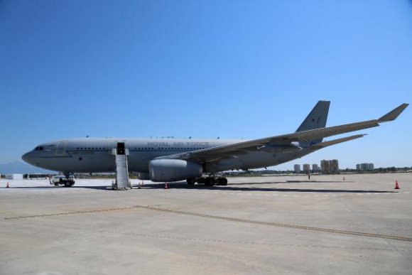 Dünyanın en özel uçakları Antalya'ya gelmeye başladı