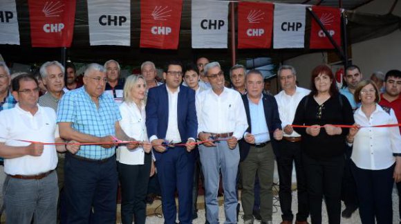 Serik'te CHP Seçim Bürosu açıldı