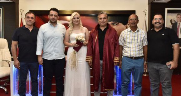 08.08'de Muratpaşa'da 40 nikah