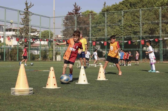 MERSİN’DE YIL BOYU ÜCRETSİZ FUTBOL KURSU