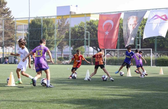 MERSİN’DE YIL BOYU ÜCRETSİZ FUTBOL KURSU