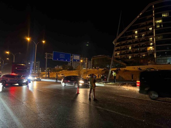 KAHRAMANMARAŞ’TA TRAFİK KAZASI: 1 AĞIR YARALI