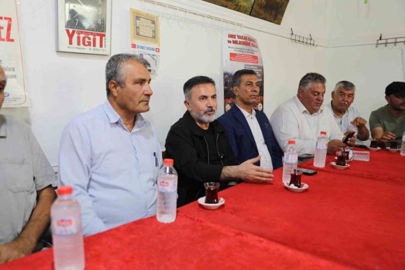 AK PARTİ ADANA İL BAŞKANI DAĞLI, TUFANBEYLİ’DE VATANDAŞLARI DİNLEDİ