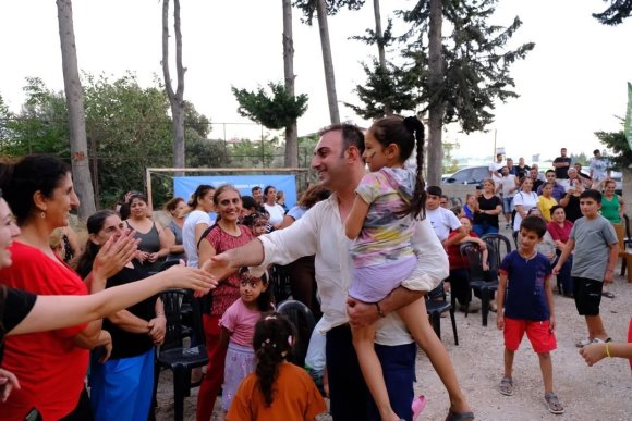 DEFNE BELEDİYESİ’NİN BOSTANCIK MAHALLESİ’NDE DÜZENLEDİĞİ ETKİNLİKTE ÇOCUKLAR DOYASIYA EĞLENDİ