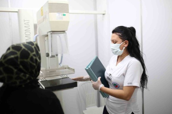 KEPEZ BELEDİYESİ SAĞLIK MERKEZİ’NDEN 375 BİN 866 KİŞİYE ŞİFA ELİ