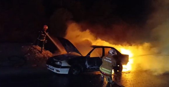 ALEVLERE TESLİM OLAN OTOMOBİL KULLANILAMAZ HALE GELDİ