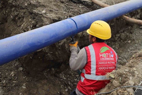 DÖRTYOL’DA ŞEBEKE YENİLEME ÇALIŞMALARI SÜRÜYOR
