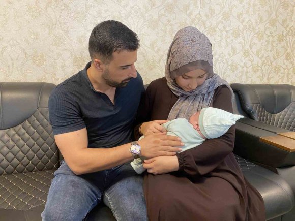 İKİNCİ KEZ EVLAT ACISI YAŞAMAMAK İÇİN ’TOPUK KANI’ ALDIRMAYINCA MAHKEME TEDBİR KARARI VERDİ
