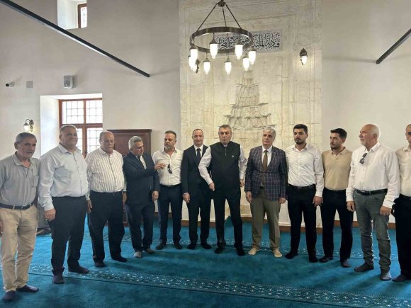 TARİHİ MELİK TAHİR CAMİİ TAMAMLANAN RESTORASYON ÇALIŞMALARININ ARDINDAN YENİDEN İBADETE AÇILDI