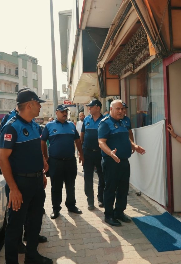 KOZAN BELEDİYESİ KALDIRIMLARI İŞGAL EDENLERE CEZA YAZDI