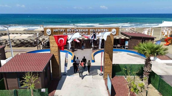 HATAY BÜYÜKŞEHİR BELEDİYESİ TARAFINDAN YAPIMI TAMAMLANAN ALAKOP PLAJI HİZMETE AÇILDI