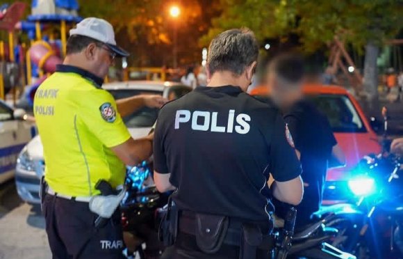 ISPARTA’DA PARK VE MESİRE ALANLARINDA GECE DENETİMİ