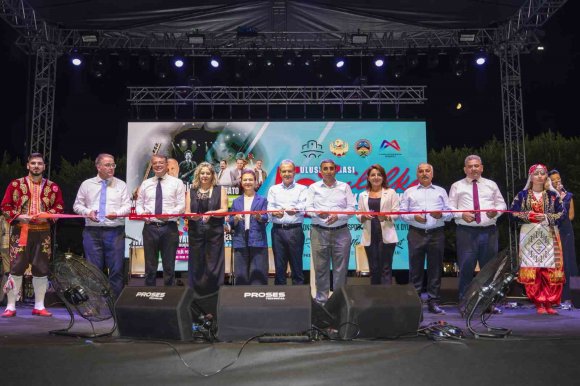 BAŞKAN SEÇER, SİLİFKE MÜZİK VE FOLKLOR FESTİVALİ’NE KATILDI