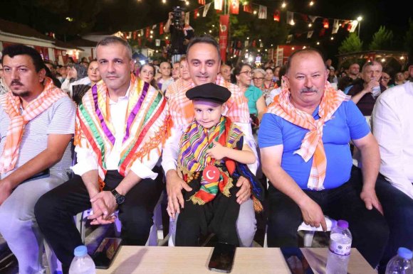 KEPEZ KÜLTÜR FESTİVALİ’NDE YÖRÜK ATEŞİ YANDI